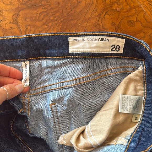 Rag & Bone 10 inch Ankle Skinny Jeans Mad River Wash Raw Hem sz.28 - Picture 4 of 7